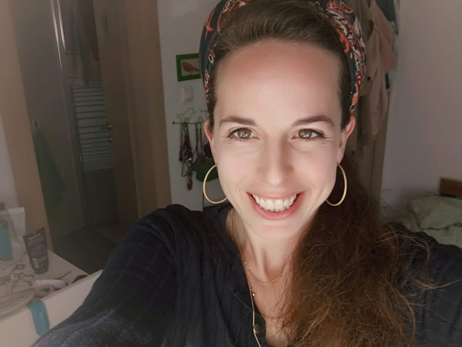 מסיכה בבית הספר. נקודה כואבת ומחניקה