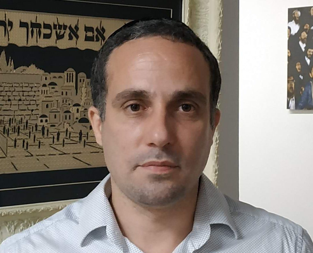 אחיי הסרוגים, עובדים עליכם ואתם לא שמים לב