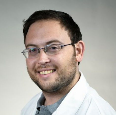 אחת ולתמיד: האם רק בהירי עור צריכים קרם הגנה?