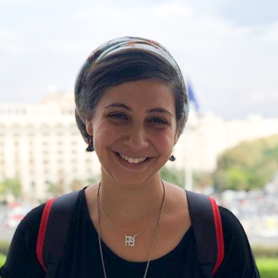 כל שאלה על הריון עלולה לפגוע כמו חץ ברחם ובלב