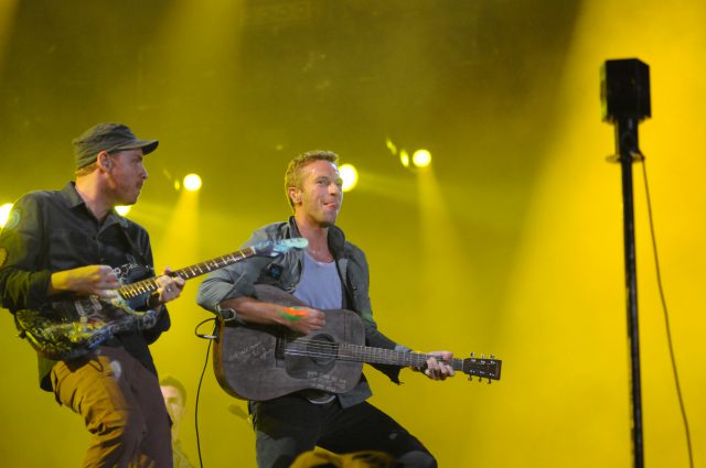 כריס מרטין מופיע בריו. ארכיון (צילום: A.RICARDO / Shutterstock.com)