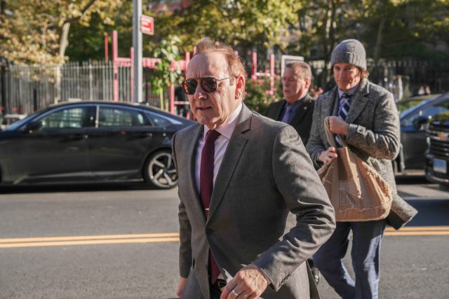 קווין ספייסי מגיע לבית המשפט, השבוע (צילום: John Nacion / Shutterstock.com)