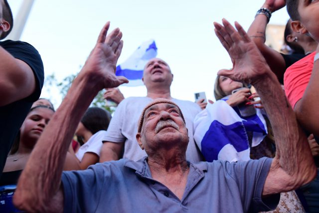 אנחנו שווים לא פחות מכם ולקול שלנו יש מעמד לא פחות משלכם. משתתפים בכנס בחירות של הליכוד (צילום: תומר נויברג, פלאש 90)