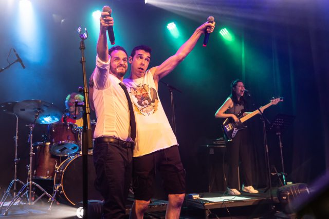 עודד פז והקסדות