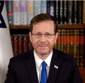 הרצוג בטור מיוחד: "חינוך מתרחש לא רק בבית"