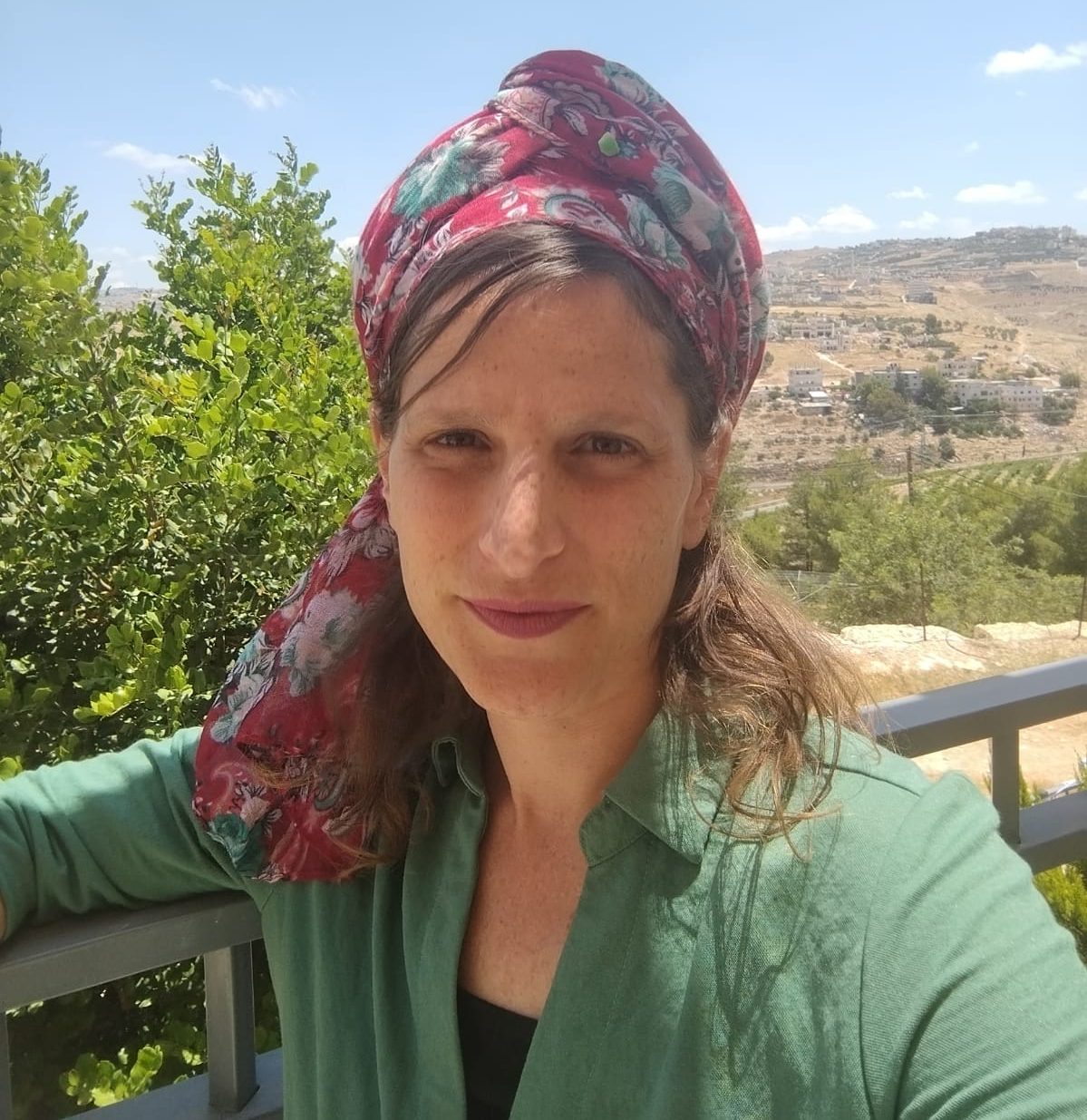 אוהבים ומתרחקים: בואו לא נשכח את החברים הרווקים שלנו