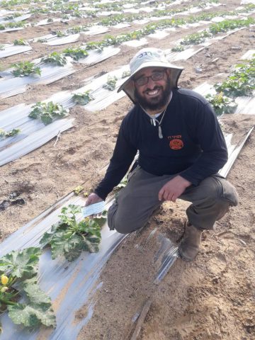 חקלאי העוטף בתמיכת קרן עם ישראל חי