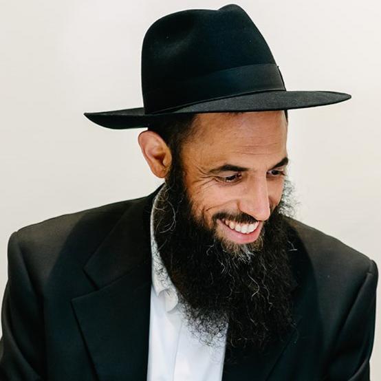 הלכות יום הכיפורים שחל בשבת למנהגי כל העדות