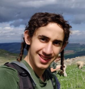 טיסה לחו"ל פוגעת בסביבה יותר ממדורת ל"ג בעומר