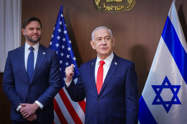 Israeli Prime Minister Benjamin Netanyahu holds a press conferene with U.S. Vice President JD Vance at the Prime Minister's office in Jerursalem, October 22, 2025. Photo by Marc Israel Sellem/POOL *** Local Caption *** áéáéøàù äîîùìä áðéîéï ðúðéäå
îñéáú òéúåðàéí
àøöåú äáøéú
ñâï ðùéà àøöåú äáøéú
â'éé. ãé. åàðñ