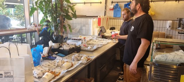 גיא בורגר. הטעם במעיכה